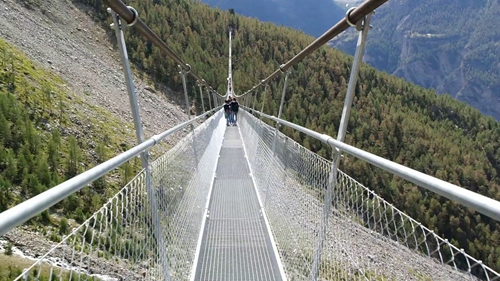 全球最長行人吊橋